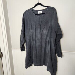 FLAX Black Linen Swing Top